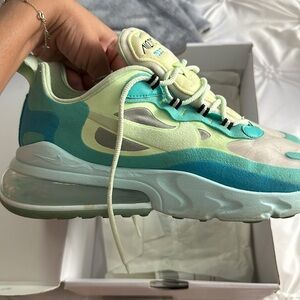 Nike Air Max 270 React | Men’s Size 9